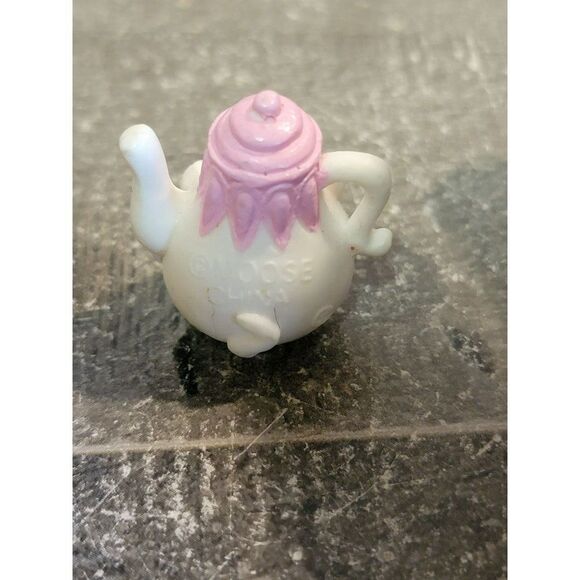 Mini white cat teapot moose Shopkins toy figure - Picture 4 of 5